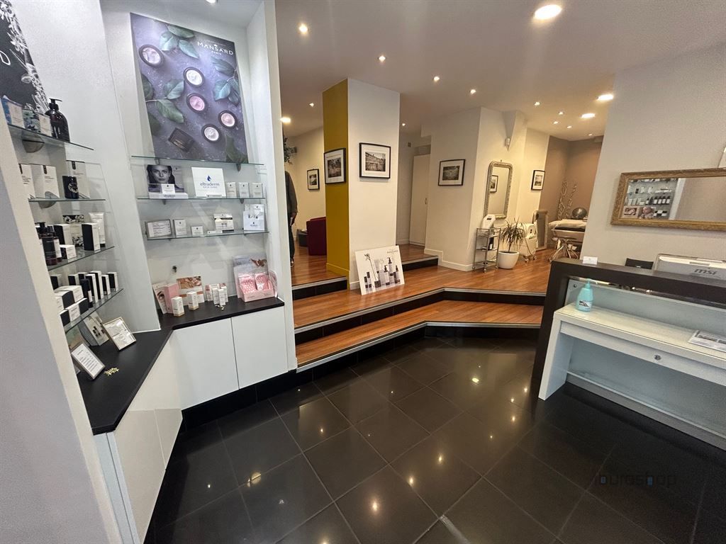 Cession de bail Commerce Paris 8 75008 160&nbsp;m²