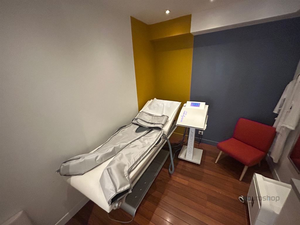 Cession de bail Commerce Paris 8 75008 160 m²