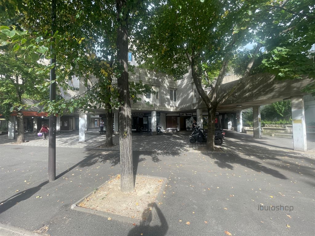 Location Commerce Ivry-sur-Seine (94200) 42 m²