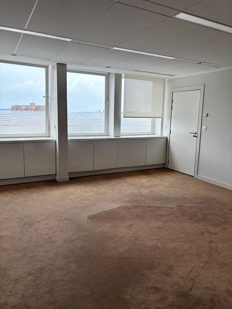 Vente Bureaux Clichy 92110 1630 m²