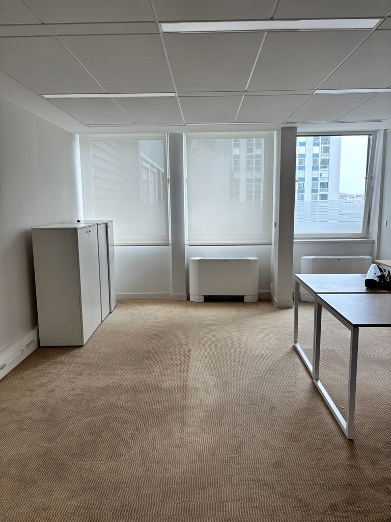Vente Bureaux Clichy 92110 1630 m²