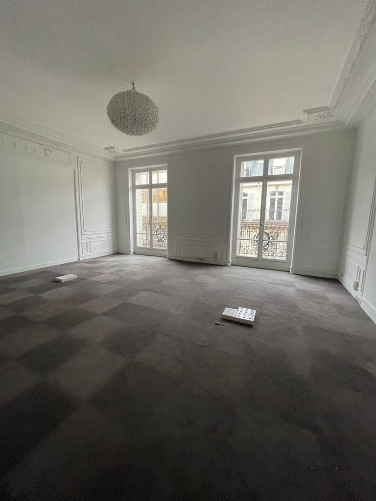 Location Bureaux Paris 8 75008 320&nbsp;m²