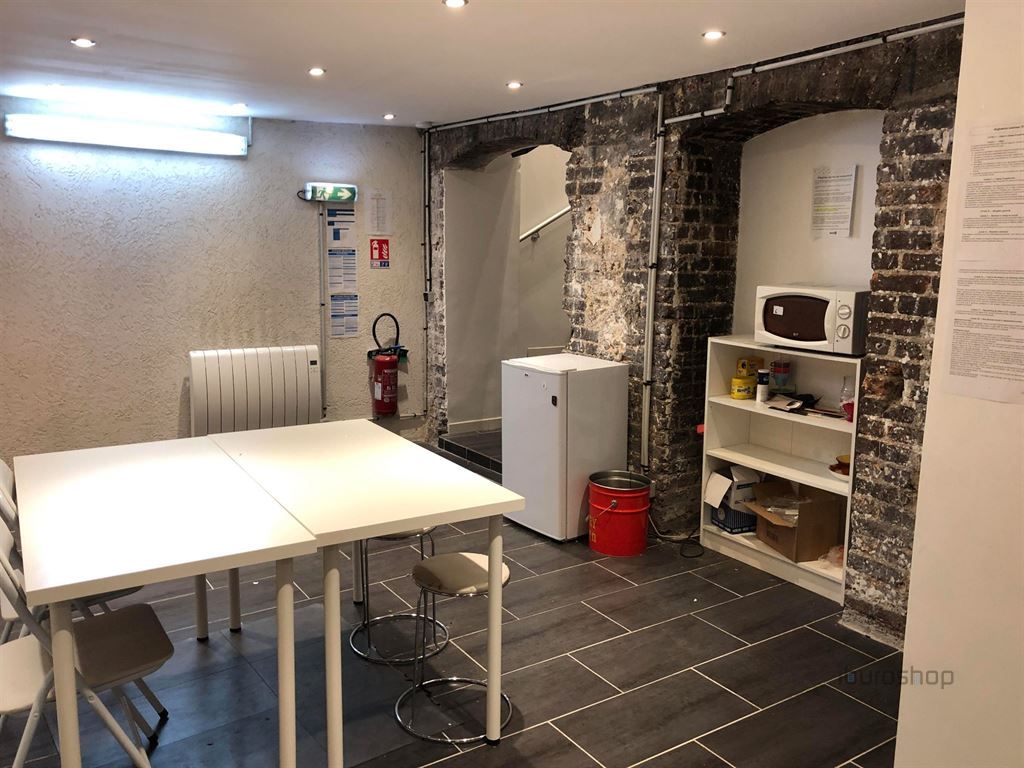 commerce en location sur PARIS (75011) - Voir les photos  Location Commerce Paris 11 75011 95 m²