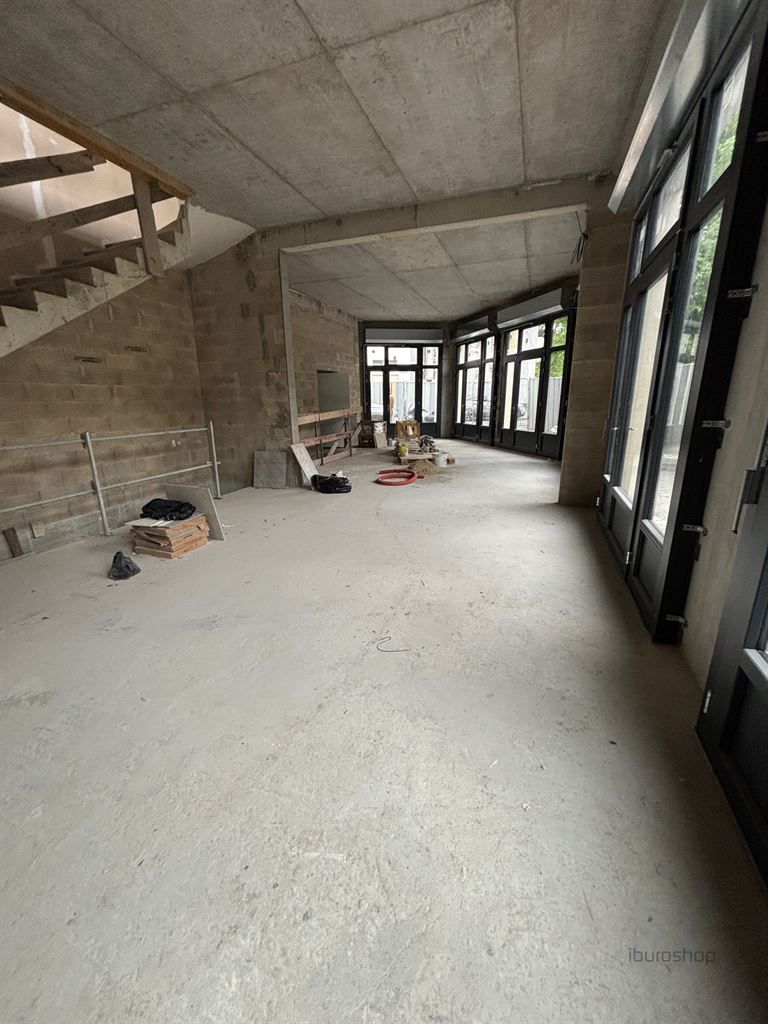 Location Commerce Saint-Denis 93200 400 m²