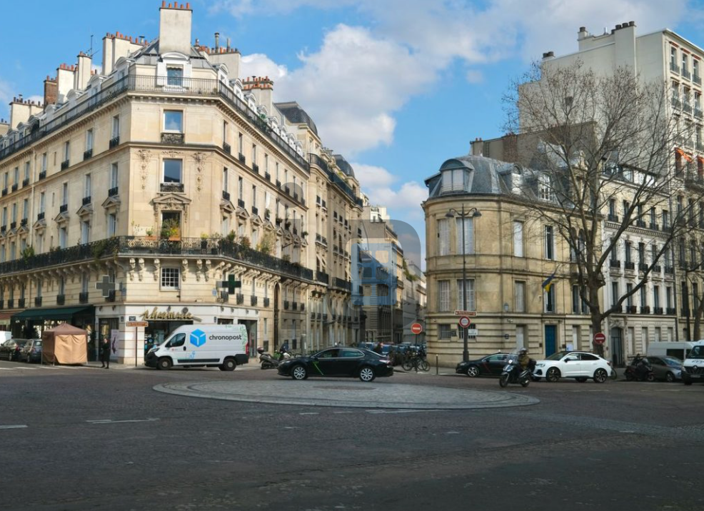 Location Commerce Paris 8 75008 85&nbsp;m²