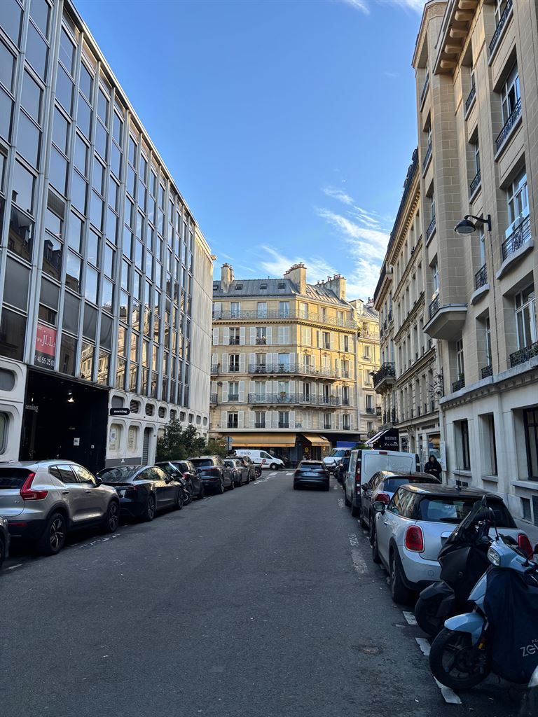 Location Commerce Paris 8 75008 85 m²
