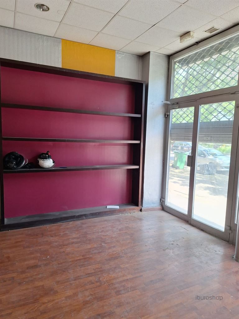 Location Commerce Paris 4 75004 90 m²