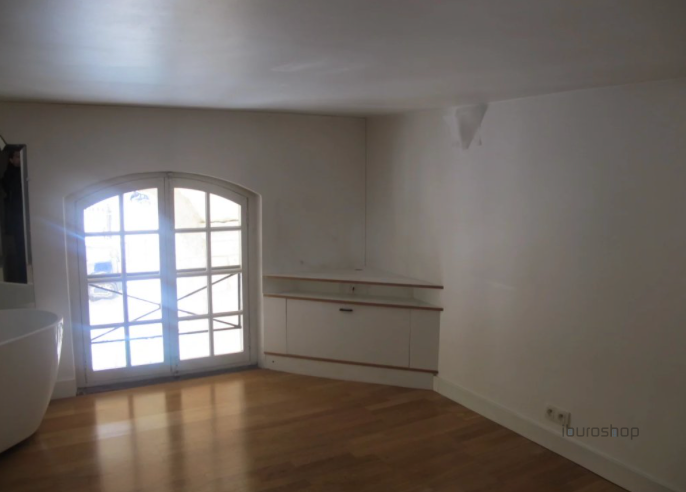 Location Bureaux Paris 4 75004 71 m²