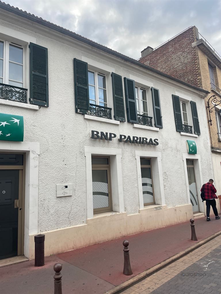 Location Commerce Gennevilliers 92230 320 m²