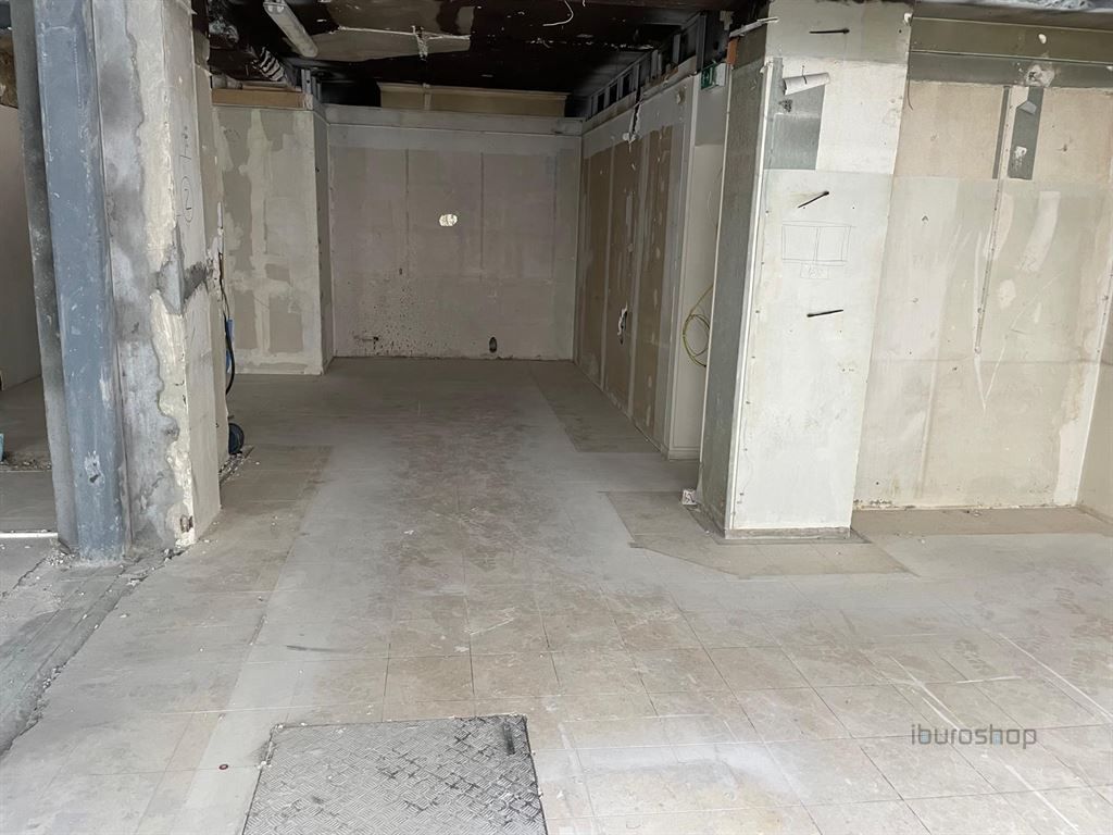 Location Commerce Paris 6 75006 84 m²