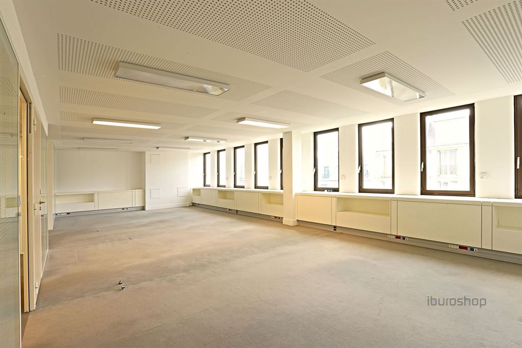 bureaux en location sur PARIS (75010) - Voir les photos  Location Bureaux Paris 10 75010 323 m²