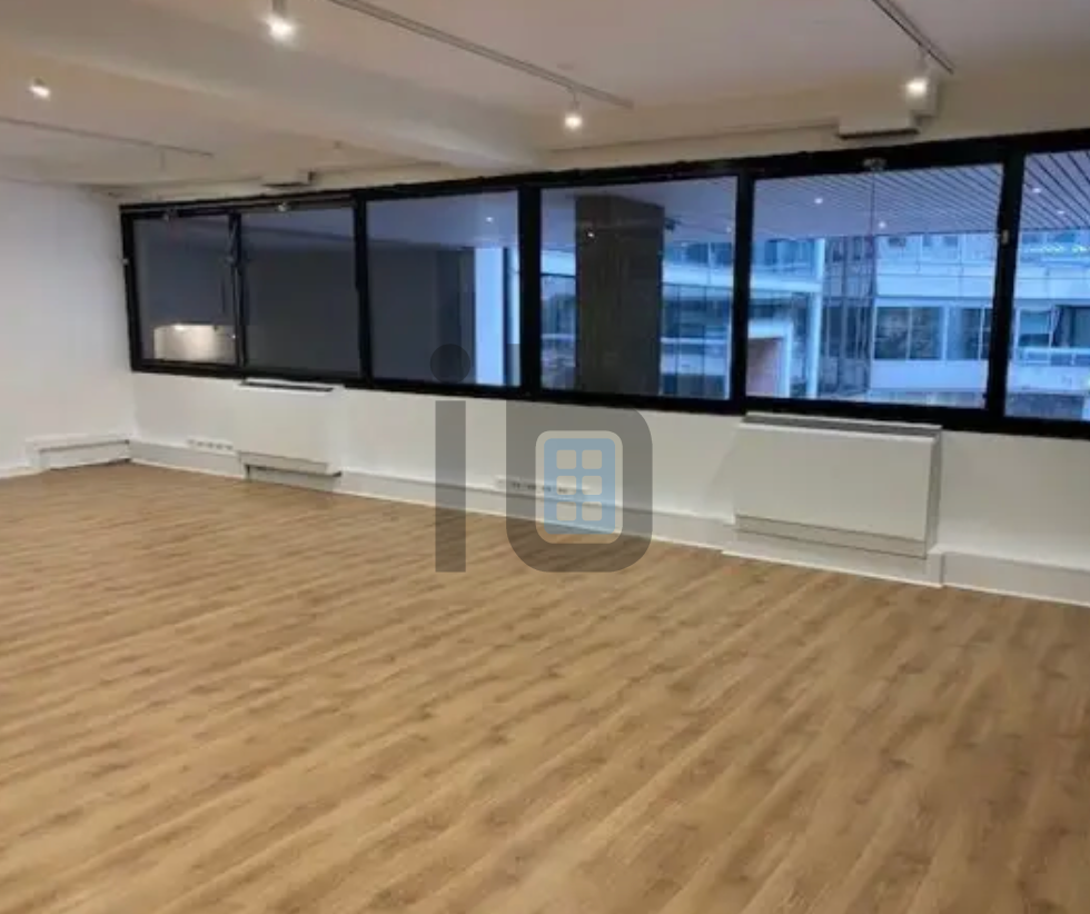 Vente Bureaux Paris 10 75010 68 m²