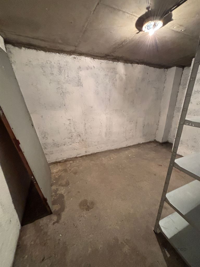 entrepôt en location sur PARIS (75116) - Voir les photos  Location Entrepôt Paris 16 75116 8 m²