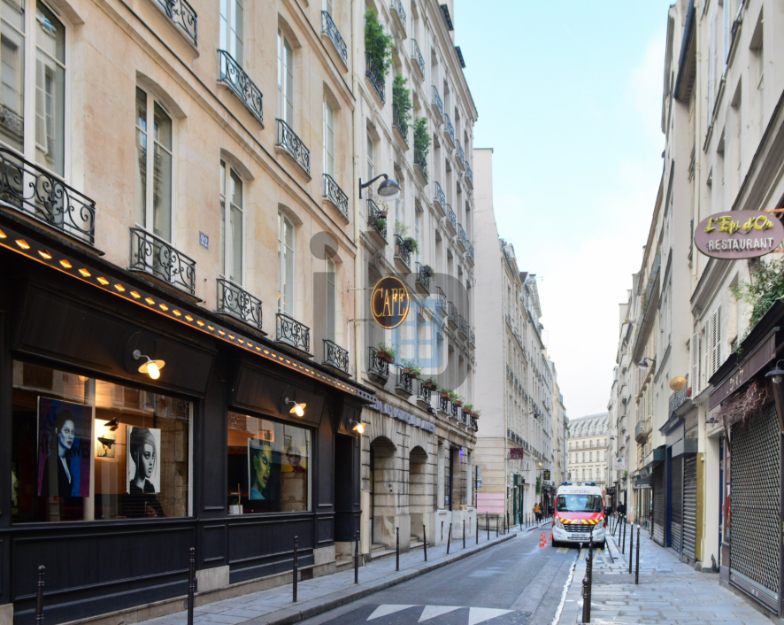 commerce en location sur PARIS (75001) - Voir les photos  Location Commerce Paris 1 75001 136 m²