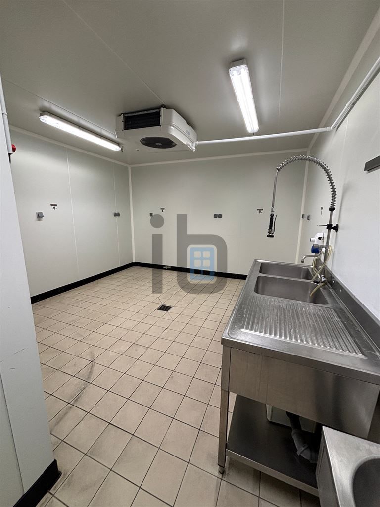 Location Commerce Montreuil 93100 80&nbsp;m²