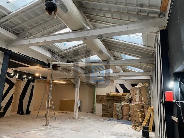 Location Commerce Paris 20 75020 255&nbsp;m²