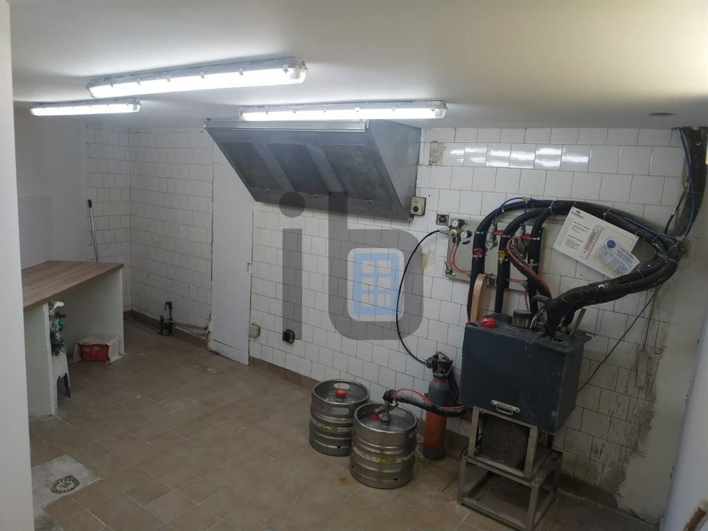 Location Commerce Aubervilliers 93300 150&nbsp;m²