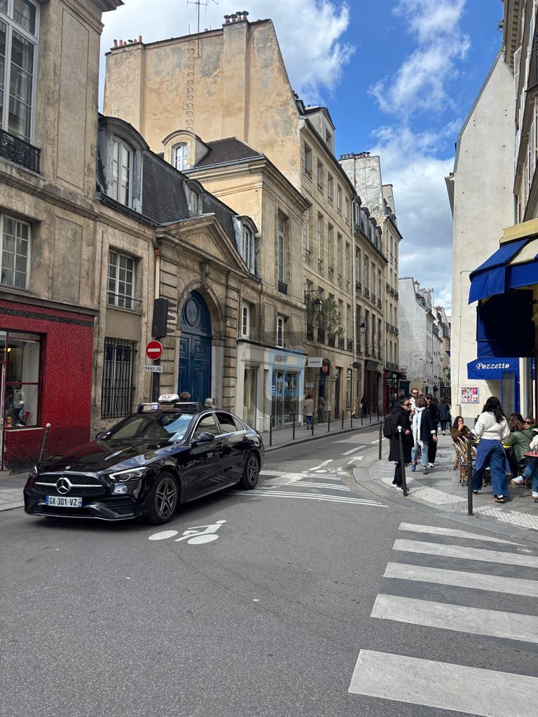 Location Commerce Paris 4 75004 172&nbsp;m²