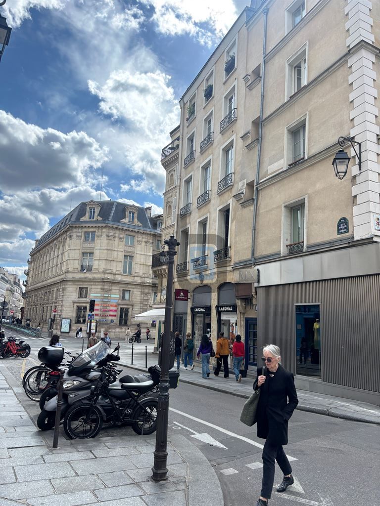 Location Commerce Paris 4 75004 172&nbsp;m²