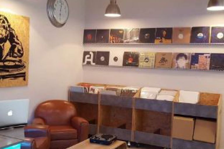 INSTALLATION DE HOUSE MONKEY RECORDS